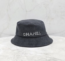 CHANEL Cha de seau cloche en