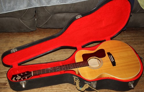 Rare 1976 takamine - rare,