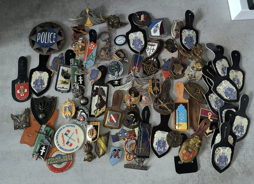 Lot insignes militaires - d'insignes, "