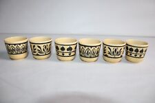 6 petits pots ou coquetiers en