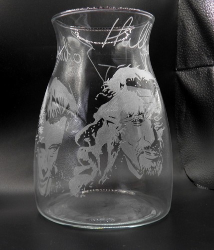 Large beau vase gravé - large,