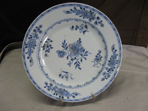 Très belle assiette - , en