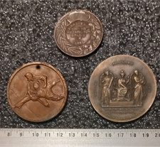 Y- Lot de 3 medailles en