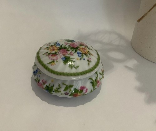 Petite boîte porcelaine - boîte, en