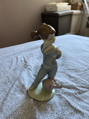 Lladro daisa figurine - lladro,
