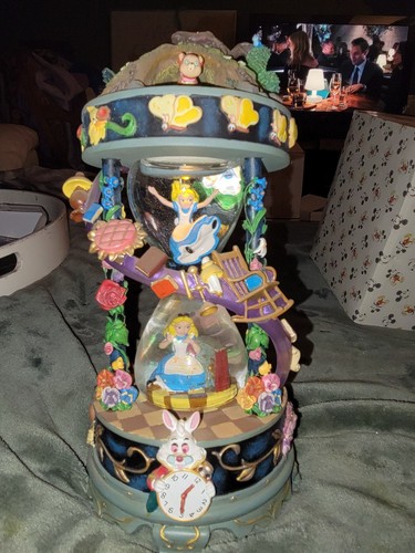Alice wonderland hourglass - wonderland,
