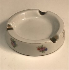 Cendrier vintage en porcelaine
