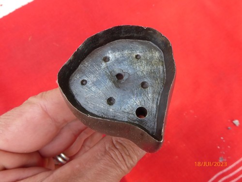 Emporte piece outil - piece, ancien