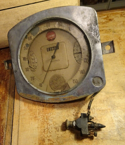 Ancien compteur vitesse - ancien,