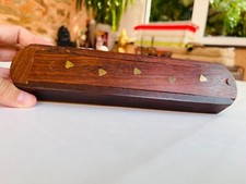 Boite en bois avec enfilade de