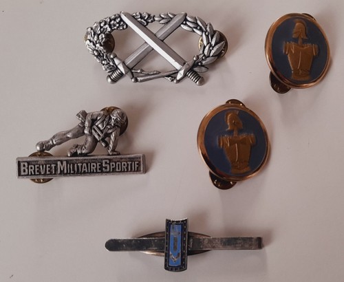 Lot pucelles medaille