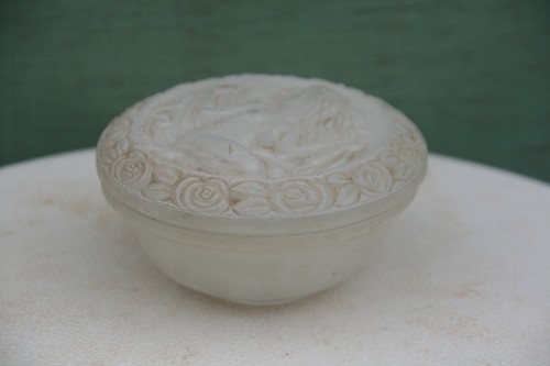 Poudrier vintage art - vintage,