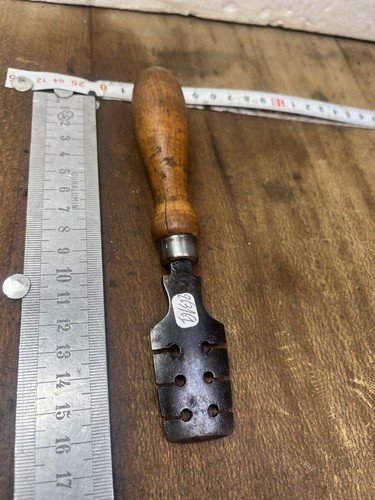 Baille voie tourne gauche - à,