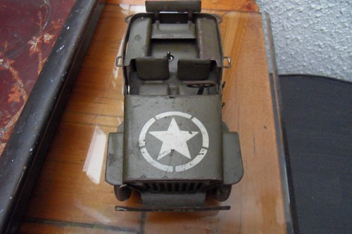 Jeep militaire jouet ancien - militaire,