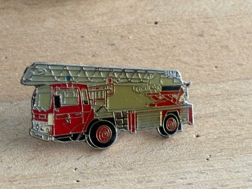 Pins pin pompier fire - pins, camion