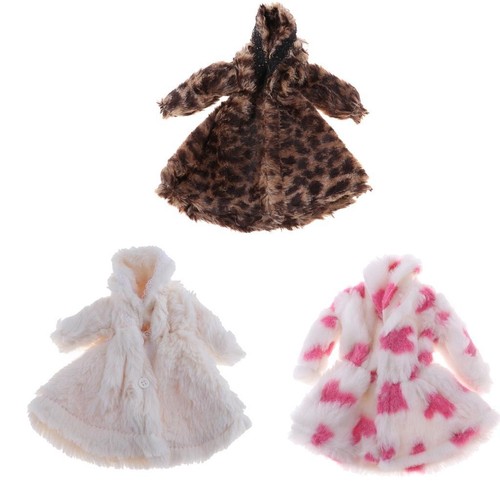 Vêtements pour poupée