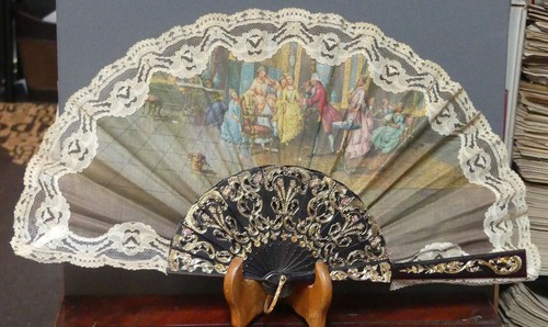 Eventail tissu dentelle