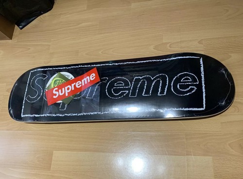Supreme kaws chalk logo - kaws,