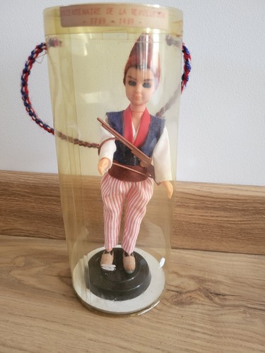 Poupée collection - de,