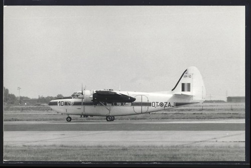 Photographie avion bimoteur - , à