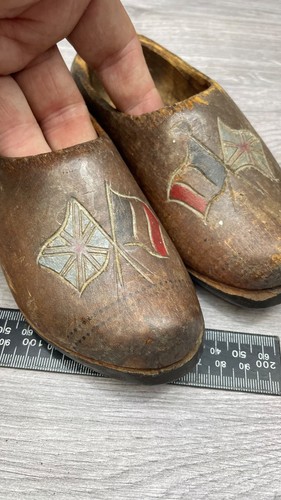 Paire sabots bois - de, en