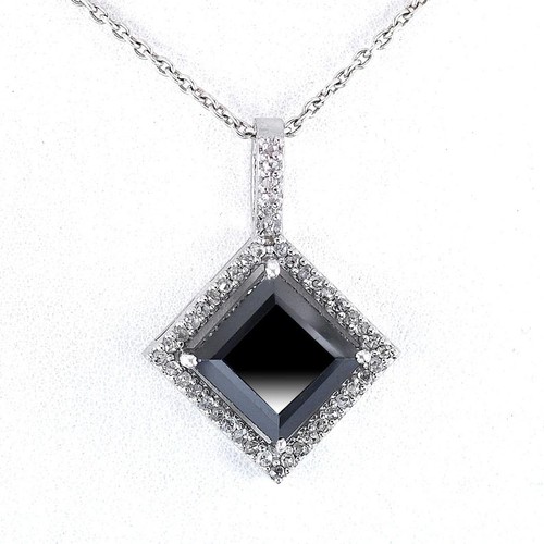 Pendentif taille princesse