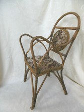 SUPERBE FAUTEUIL DE POUPÉE