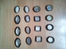 lot de 16 petits moules de