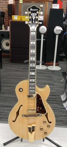 Guitare électrique acoustique
