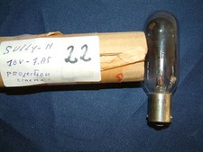 lampe  de projection ,pour projecteurs film 16mm  .8mm. 9,5mm.SULLY N. 10V 7,5A.