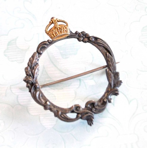 Broche royale médaillon - broche,