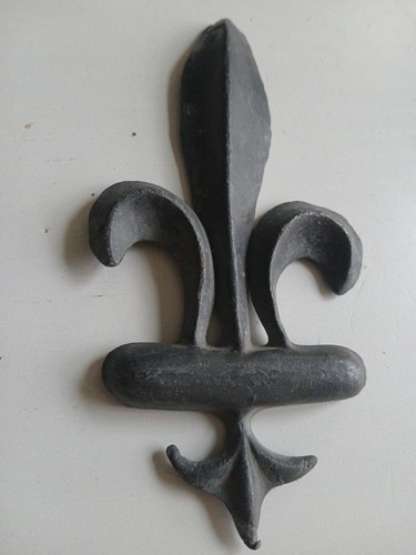 Ancienne fleur lys plomb - lys,