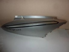 Coque arrière droite origine pour scooter Sym 125 GTS 2007 83500-HMA-0001