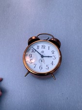 Réveil mécanique ancien