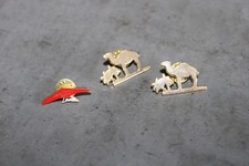3 pins cigarettes camel gauloises blondes
