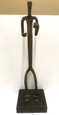 Sculpture Dogon Mali Ancien Personnage en Fer Forgé sur Socle H. 28 cm