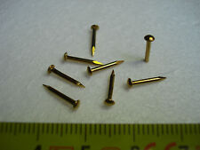 petites pointes en laiton