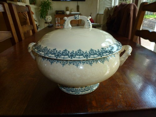 Ancienne soupiere cie - ,