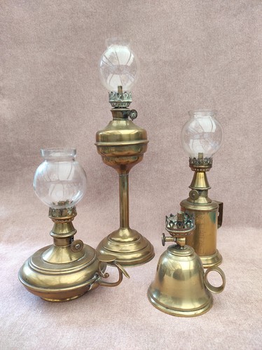 Lot lampes anciennes à - 4,