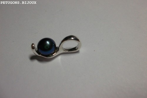 Pendentif perle naturelle eau