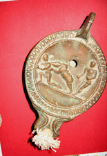 lampe à huile bronze DECORS COMBAT ARENE GLADIATEURS  OURS