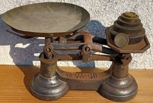 Art populaire ancienne balance - art,