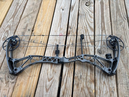 Bowtech revolt 70lb - bowtech,