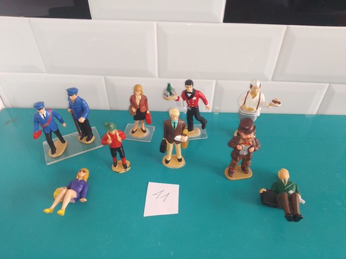 Lot 10 figurines - lot,