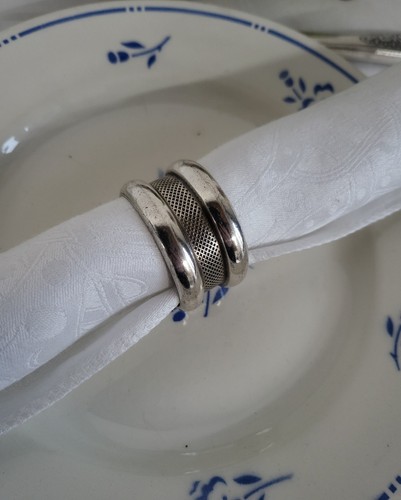 Rond serviette en métal - rond,