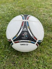 Ballon De Foot Adidas Tango 12 Euro 2012