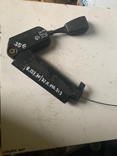 BMW E 34/32 - 524 TD /730i attache ceinture sièges avant gauche 72118140513