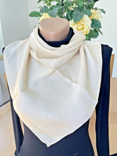 Foulard/Carré/Chale★PIERRE