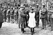 WW1 - Guerre 14/18 - Georges Clémenceau reçoit un bouquet de fleurs à Epernay