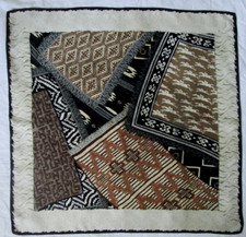 - LONGCHAMP Foulard "Golf"  en soie  TBEG  vintage Scarf  86x88 cm